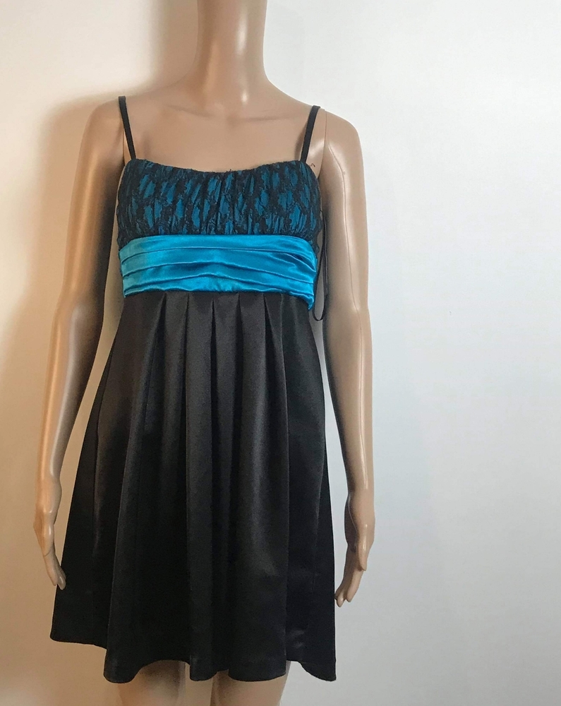 B.wear spaghetti strap blue black dress size 7